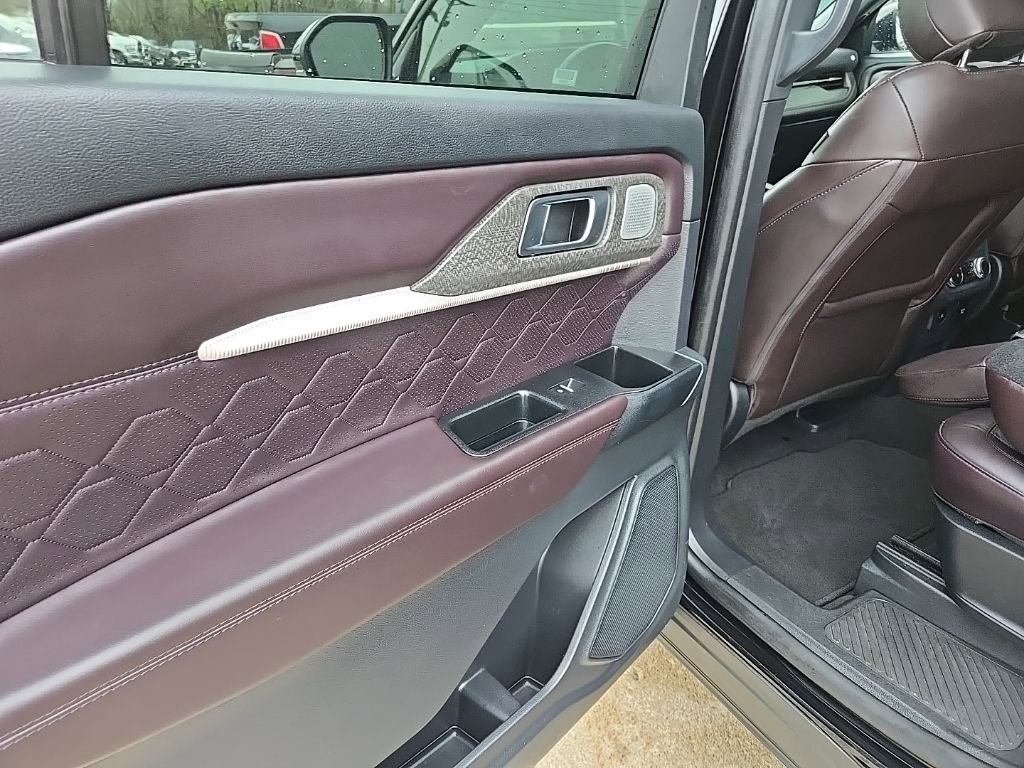 Used 2025 Ford Explorer Platinum w/ LUX Leather Package AWD/4WD image 92