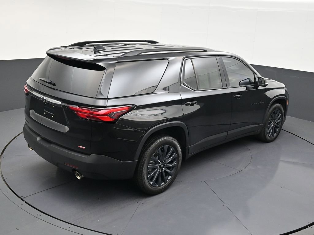 Used 2023 Chevrolet Traverse RS FWD image 17