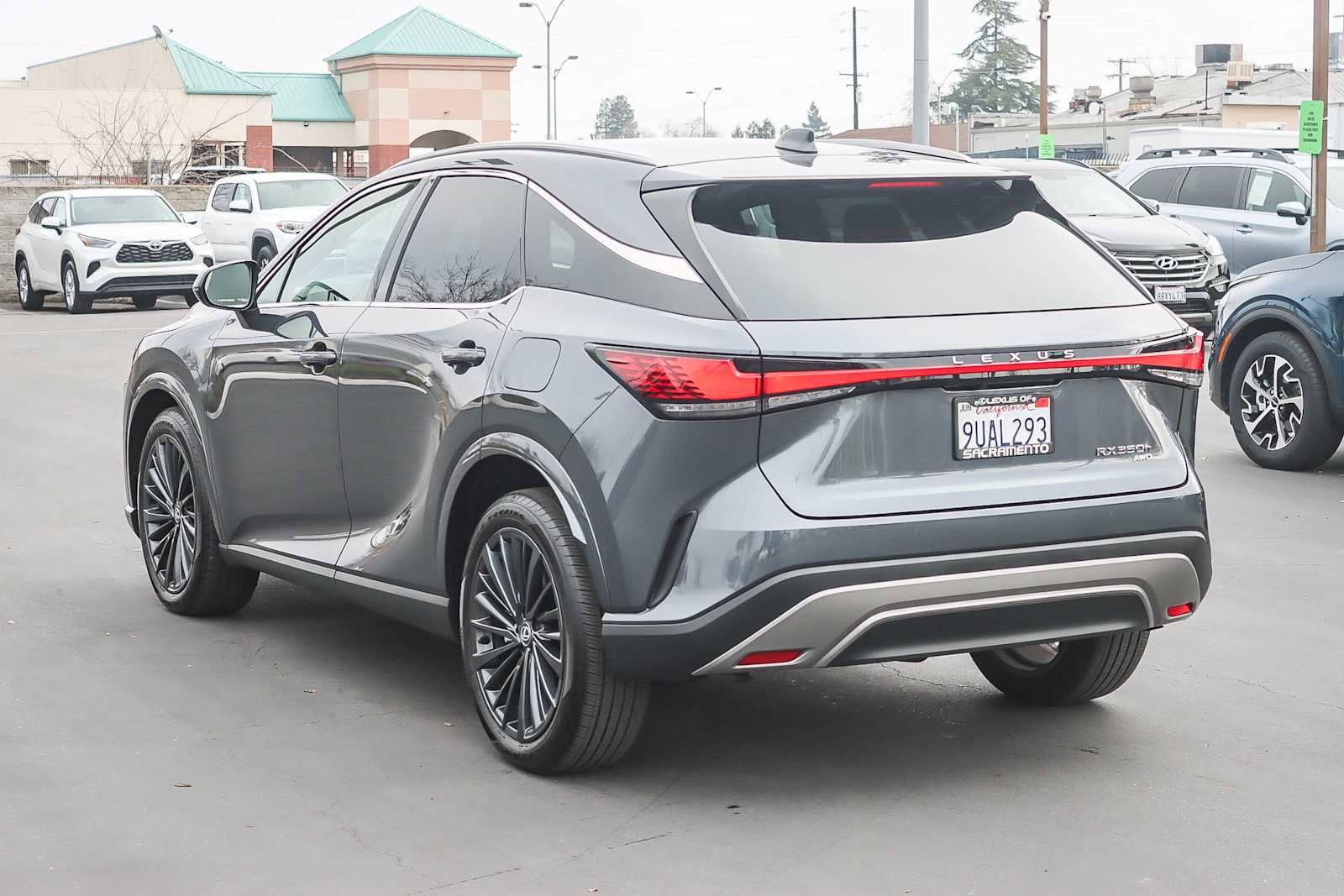 Certified 2025 Lexus RX 350h image 2