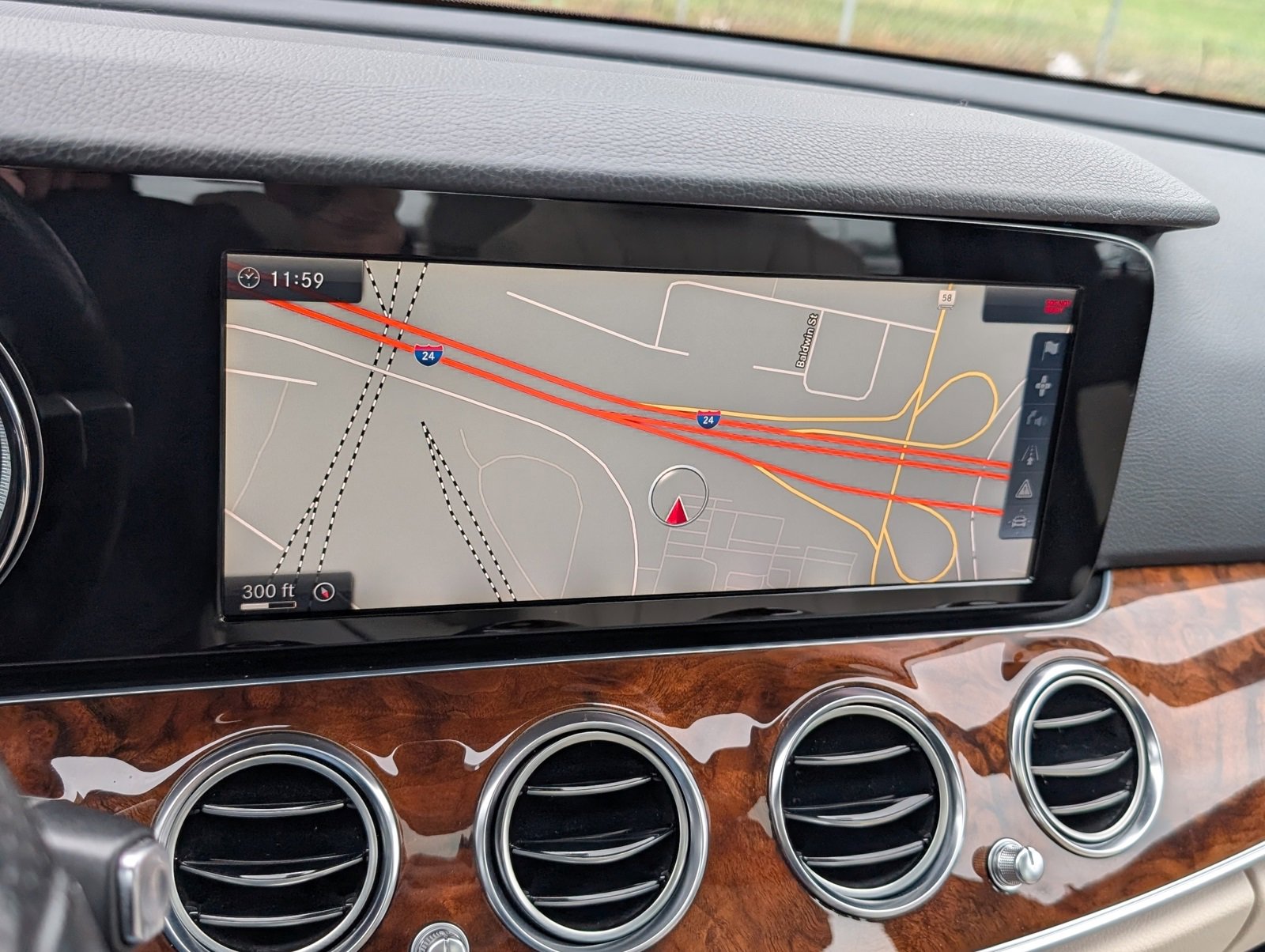 Used 2017 Mercedes-Benz E 300 image 10