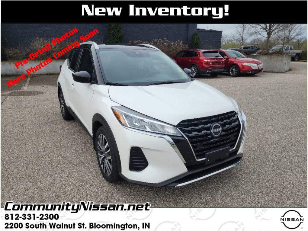 Used 2024 Nissan Kicks SV image 1