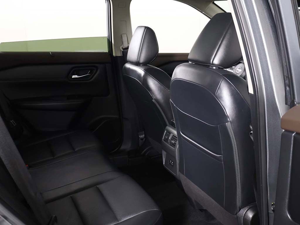 Used 2023 Nissan Rogue SV w/ SV Premium B Package AWD/4WD image 28