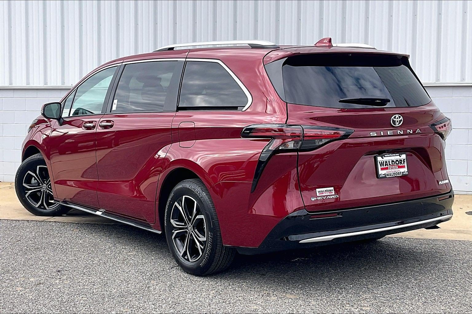 New 2026 Toyota Sienna Platinum AWD/4WD image 3