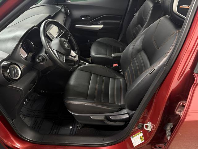 Used 2020 Nissan Kicks SR w/ SR Premium Package FWD image 12
