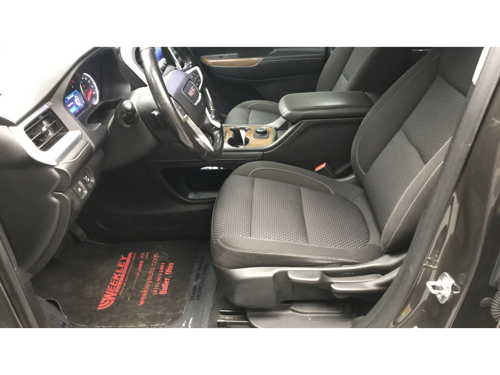 Used 2020 GMC Acadia SLE w/ LPO, Floor Liner Package AWD/4WD image 9