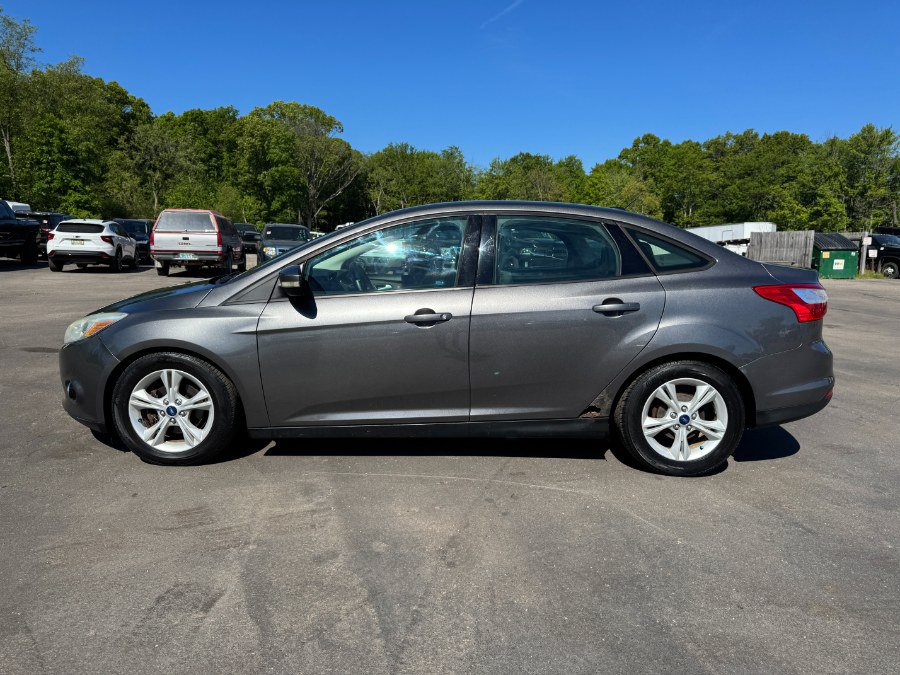 Used 2014 Ford Focus SE FWD image 2