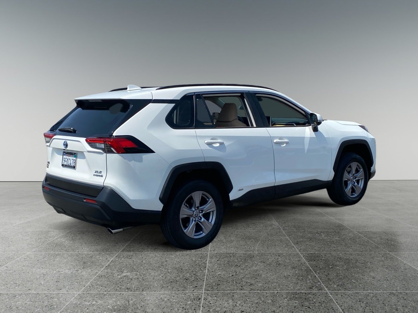 Used 2023 Toyota RAV4 XLE w/ Convenience Package AWD/4WD image 5