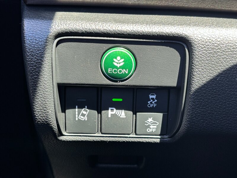 Used 2016 Honda Accord Touring image 18