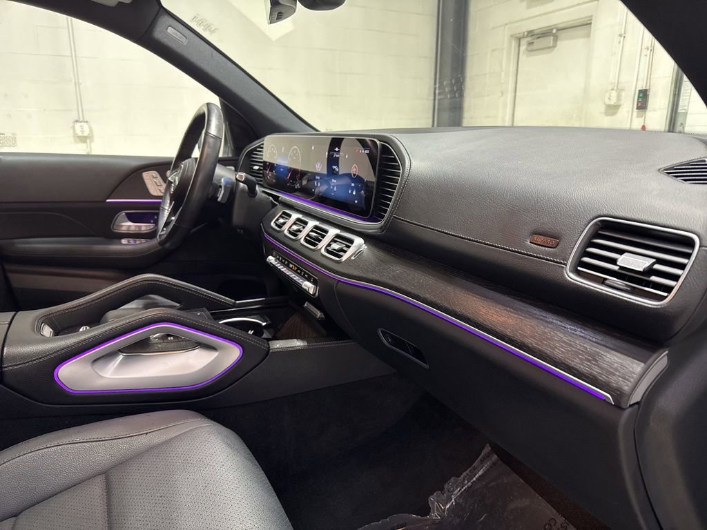 Used 2024 Mercedes-Benz GLS 450 4MATIC image 36