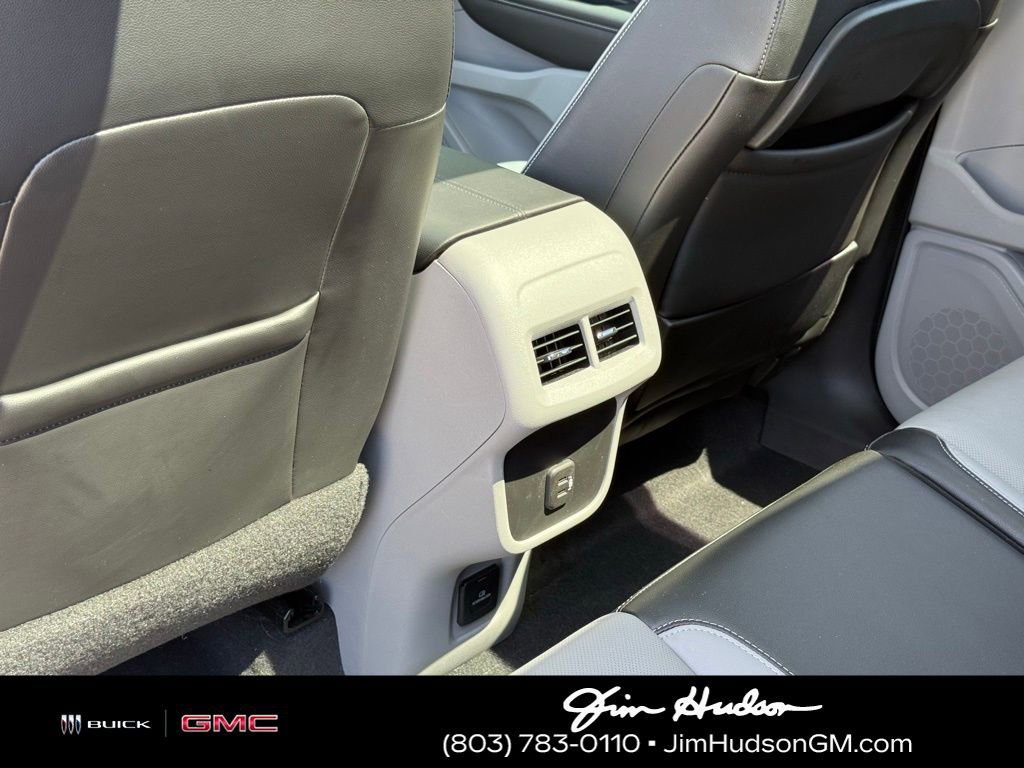 Used 2022 GMC Terrain SLT w/ LPO, Floor Liner Package image 27