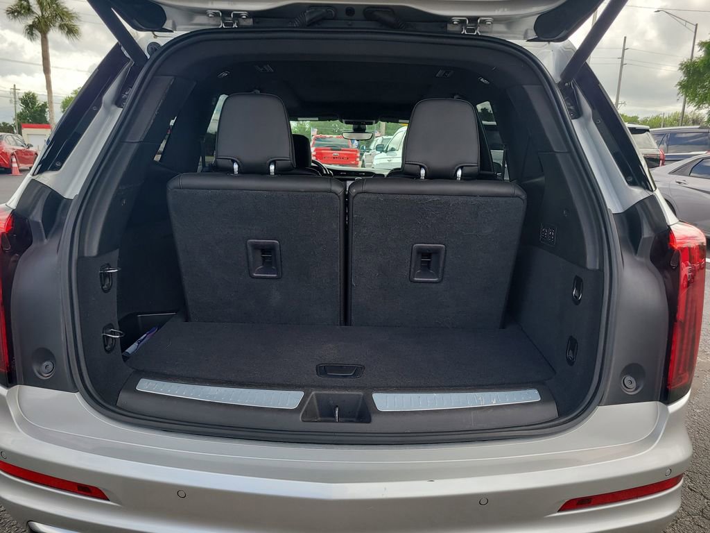 Used 2020 Cadillac XT6 Premium Luxury FWD image 8