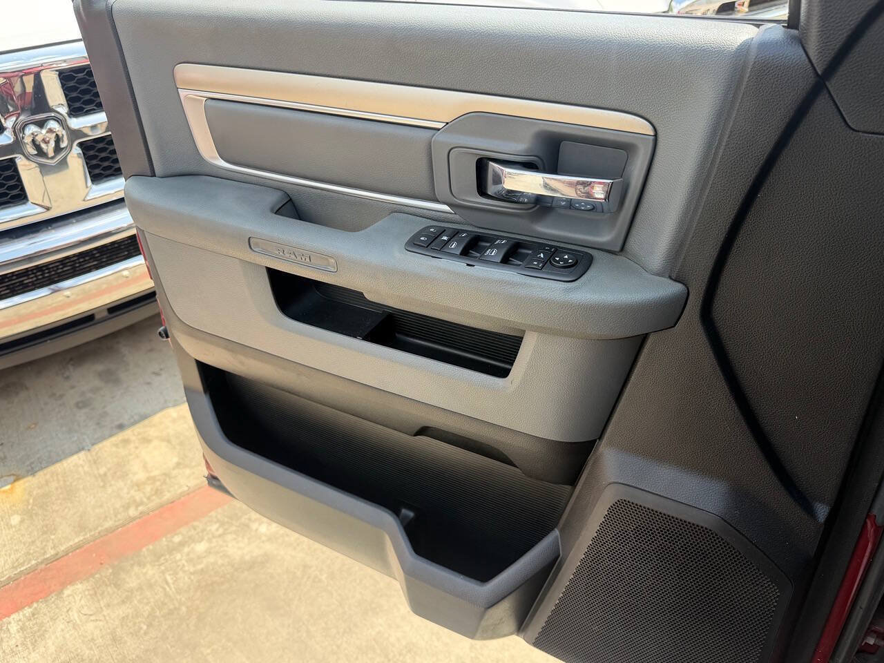 Used 2014 RAM 3500 Big Horn AWD/4WD image 11