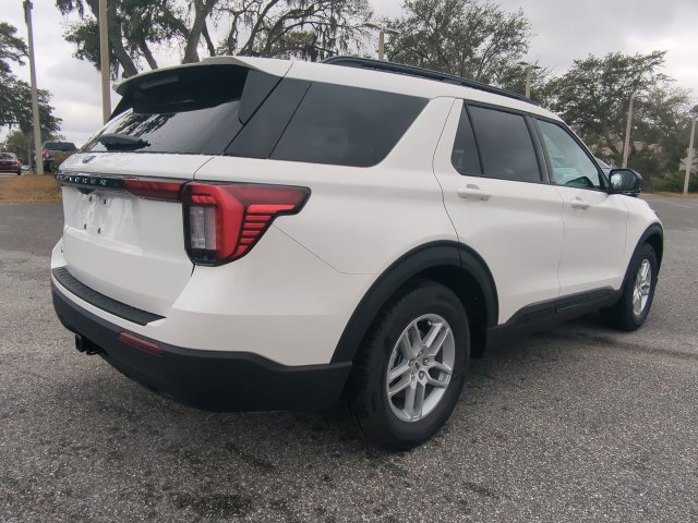 New 2026 Ford Explorer Active RWD image 5