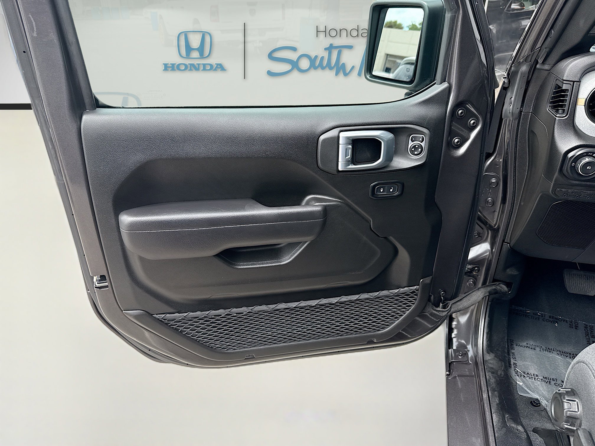 Used 2024 Jeep Wrangler Sport S image 19