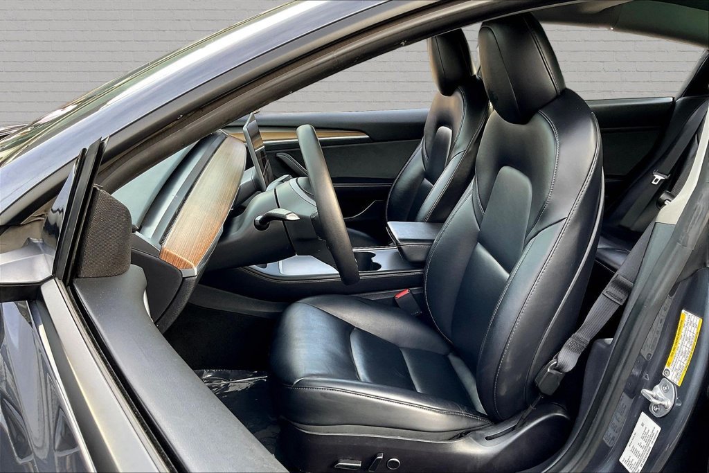Used 2022 Tesla Model 3 Standard Range RWD image 17