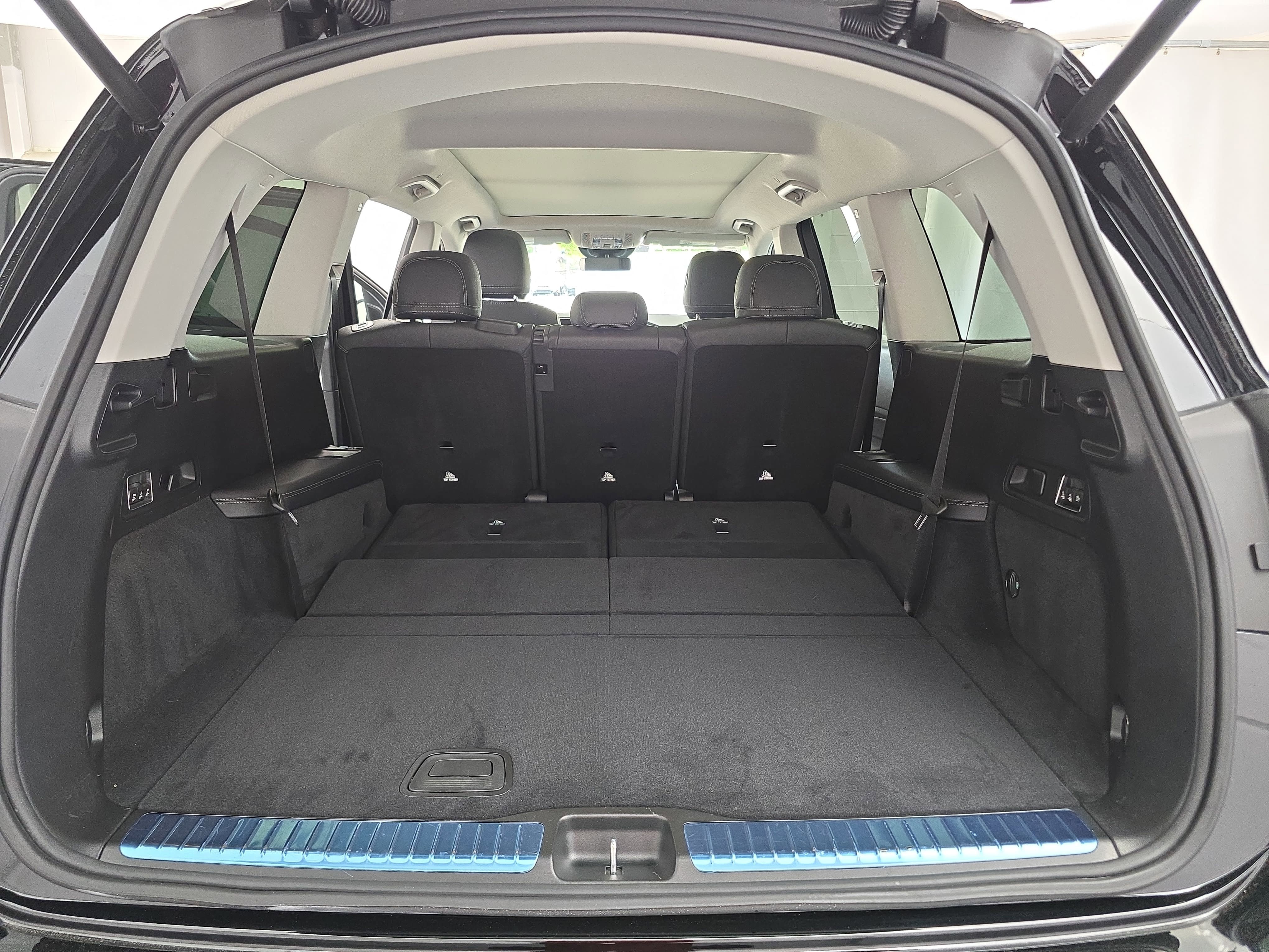 Used 2024 Mercedes-Benz GLS 450 4MATIC w/ AMG Line Exterior image 13
