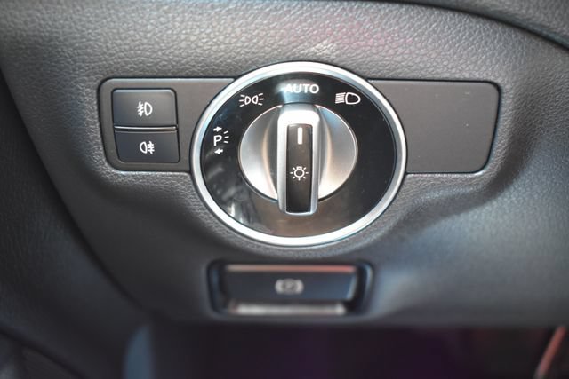 Used 2019 Mercedes-Benz GLA 250 4MATIC image 25