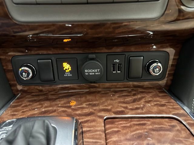 Used 2019 Nissan Armada Platinum image 19