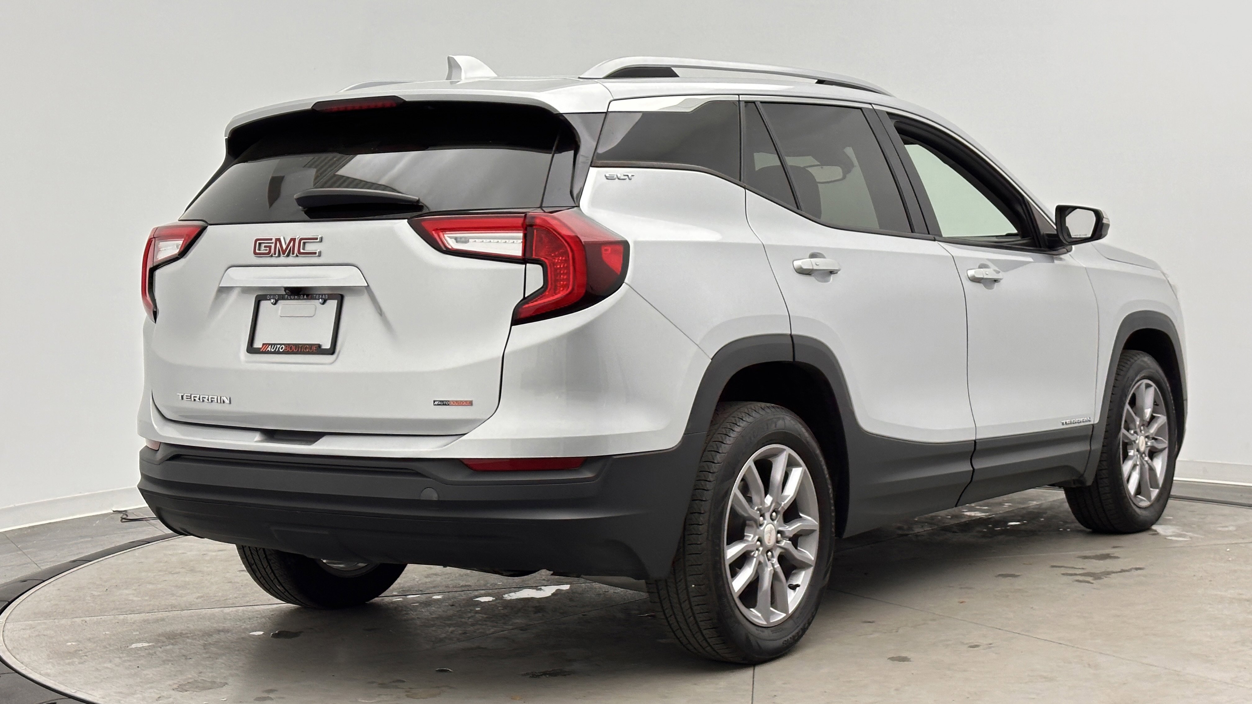 Used 2022 GMC Terrain SLT image 7