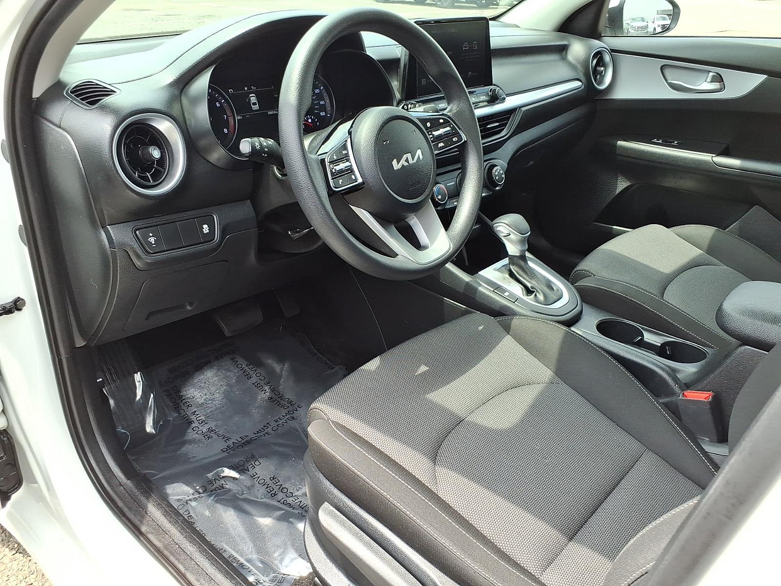 Used 2024 Kia Forte LXS FWD image 11