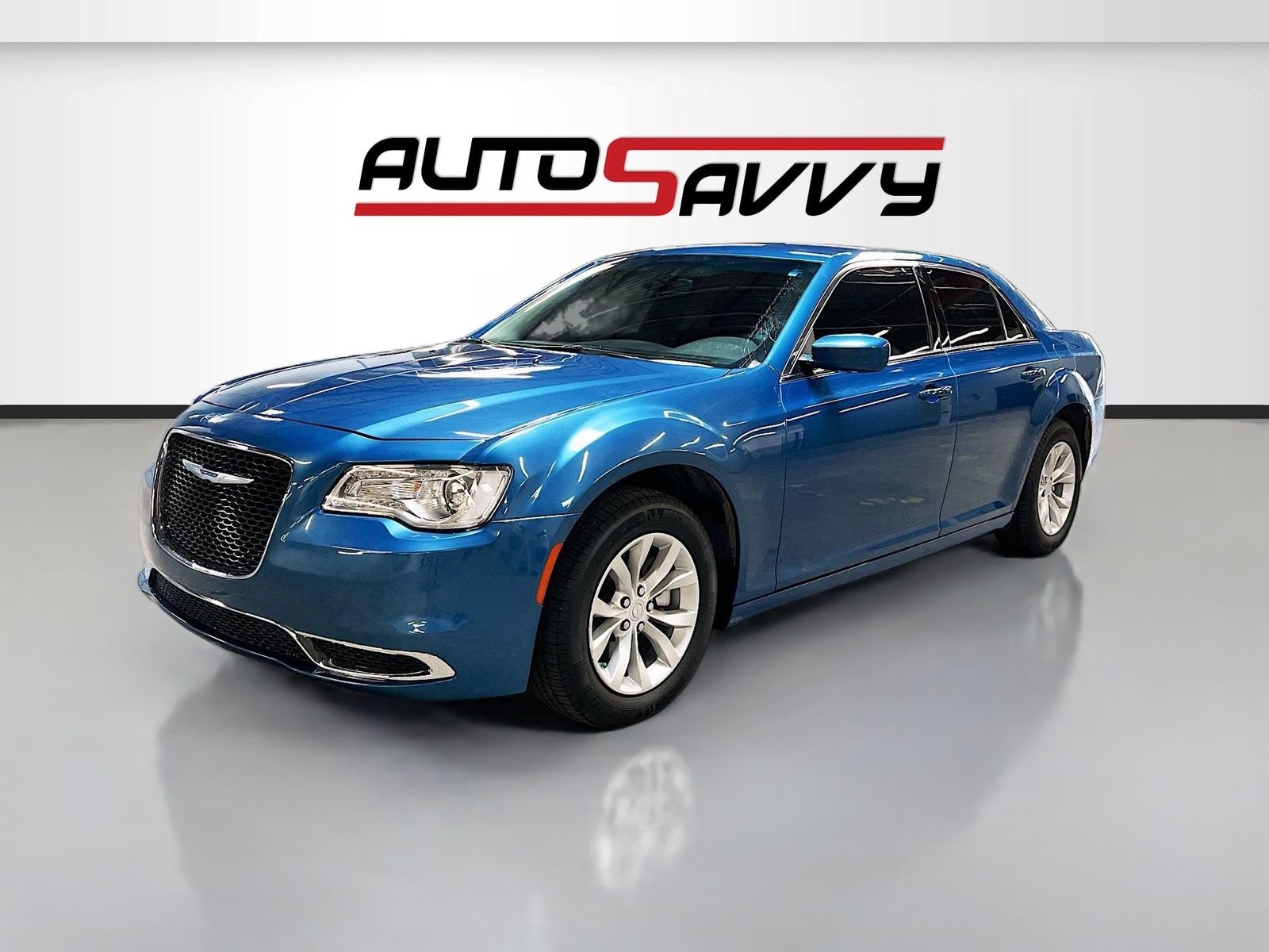 Used 2023 Chrysler 300 Touring image 3