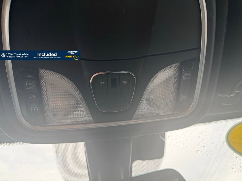 Used 2016 Chrysler 200 S w/ Navigation & Sound Group I image 13