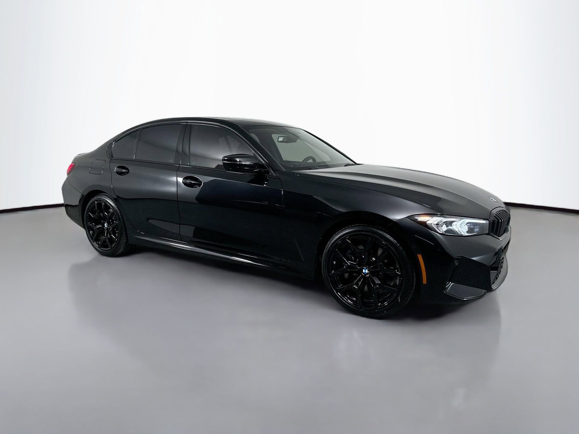 New 2026 BMW 330i xDrive Sedan w/ M Sport Package image 3