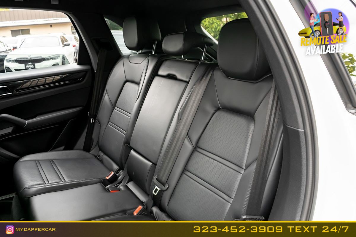 Used 2019 Porsche Cayenne AWD/4WD image 16