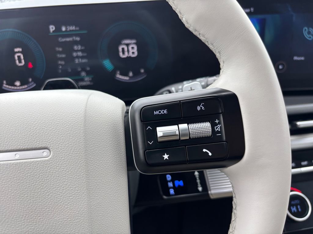 Used 2025 Hyundai Santa Fe SEL image 19