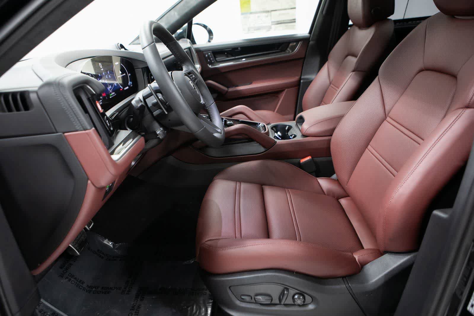 New 2026 Porsche Cayenne Turbo AWD/4WD image 16