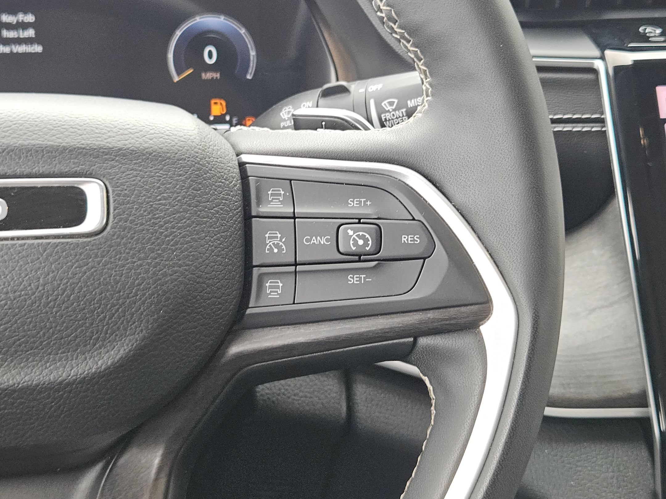 Used 2023 Jeep Grand Cherokee Limited RWD image 22