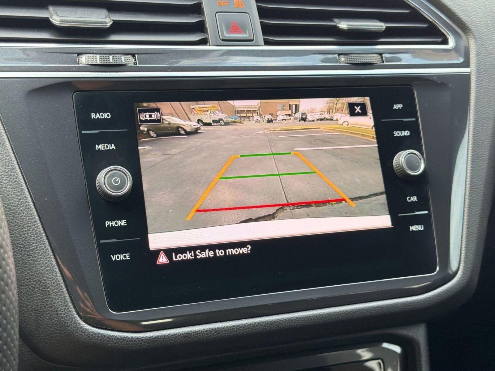 Used 2022 Volkswagen Tiguan SE R-Line image 25