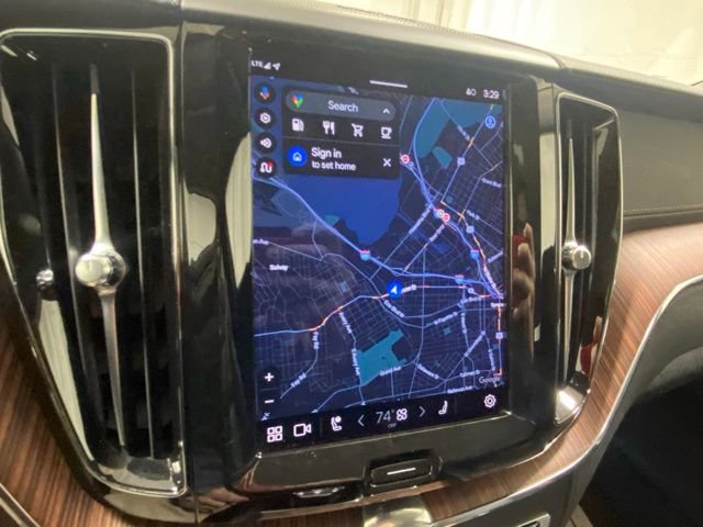 Used 2023 Volvo XC60 B6 Ultimate image 18