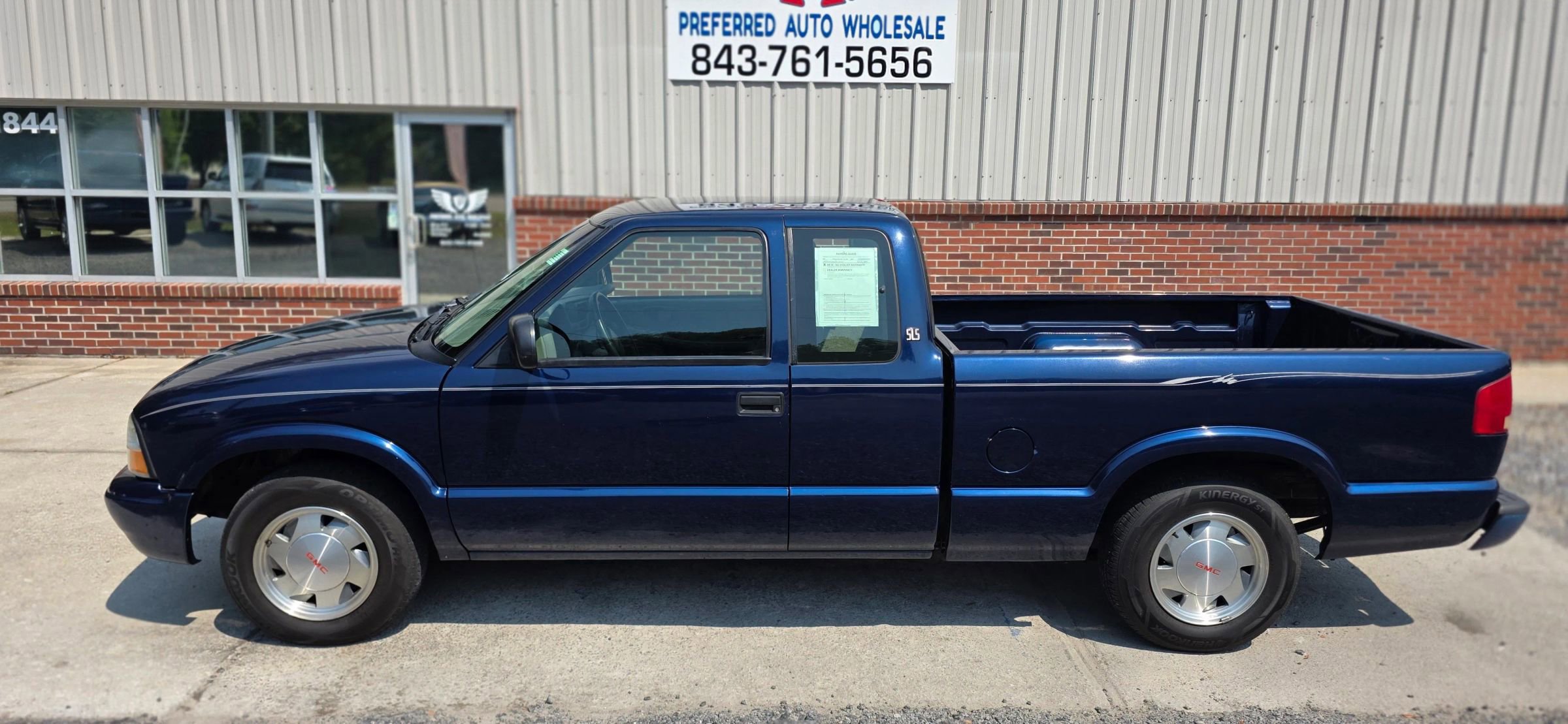 Used 2003 GMC Sonoma SLS w/ Convenience Package RWD image 3