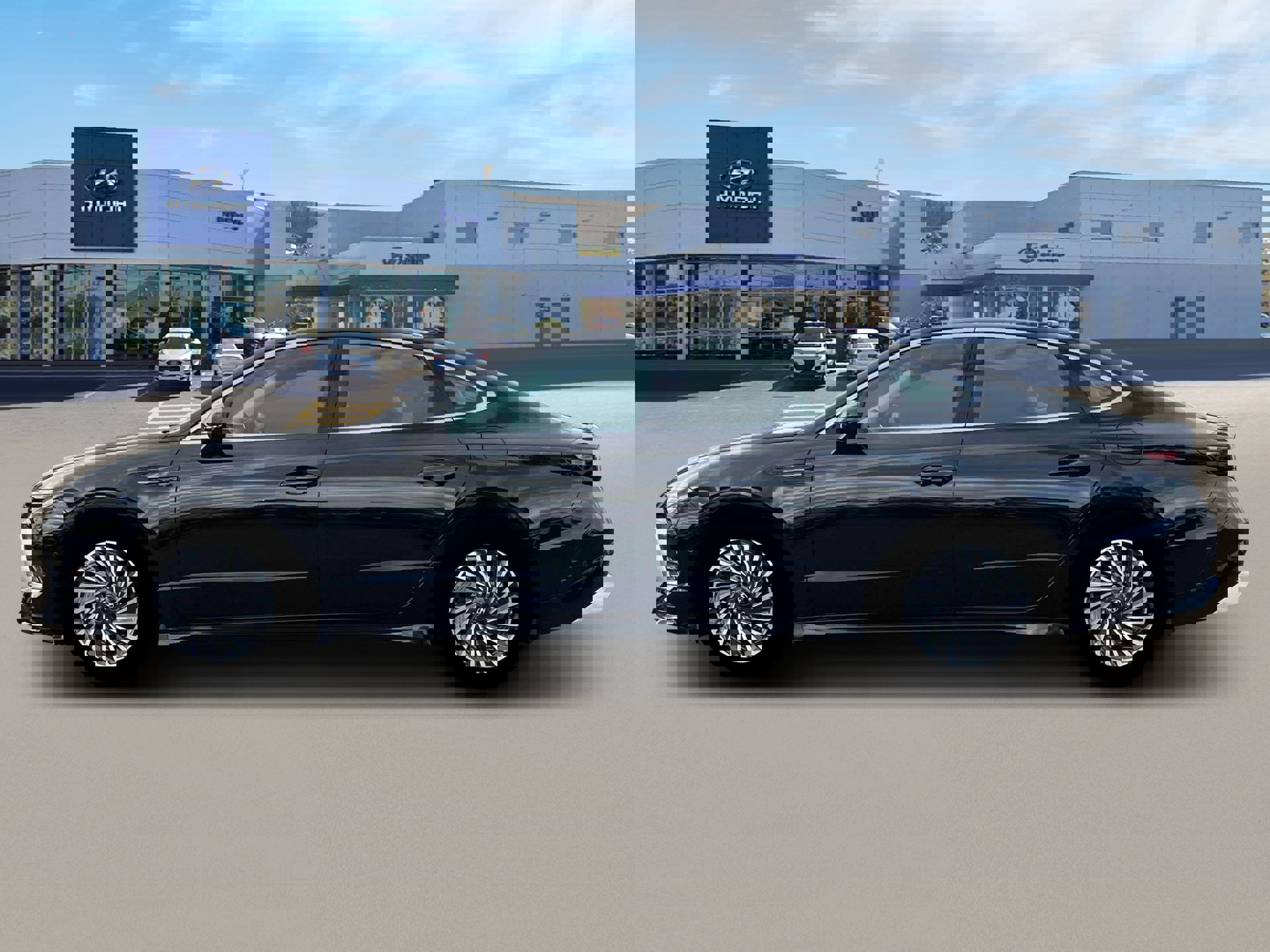 New 2025 Hyundai Sonata Limited image 3