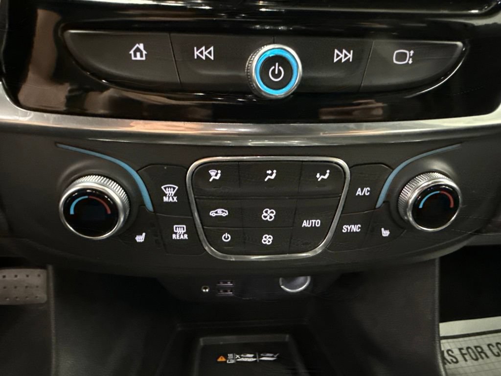Used 2022 Chevrolet Traverse RS AWD/4WD image 32