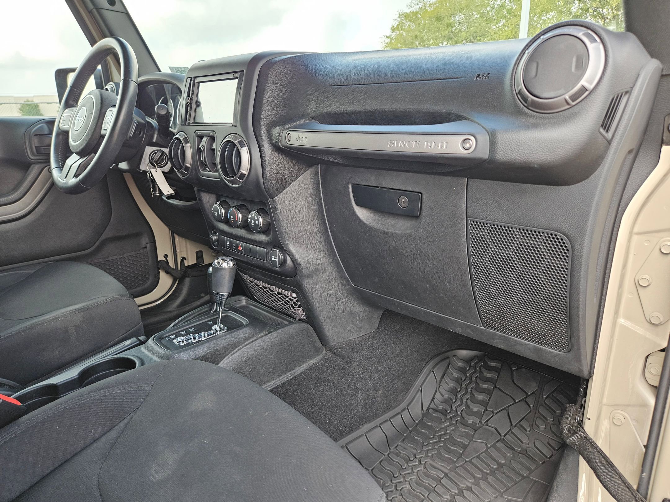 Used 2018 Jeep Wrangler Unlimited Sport S image 28