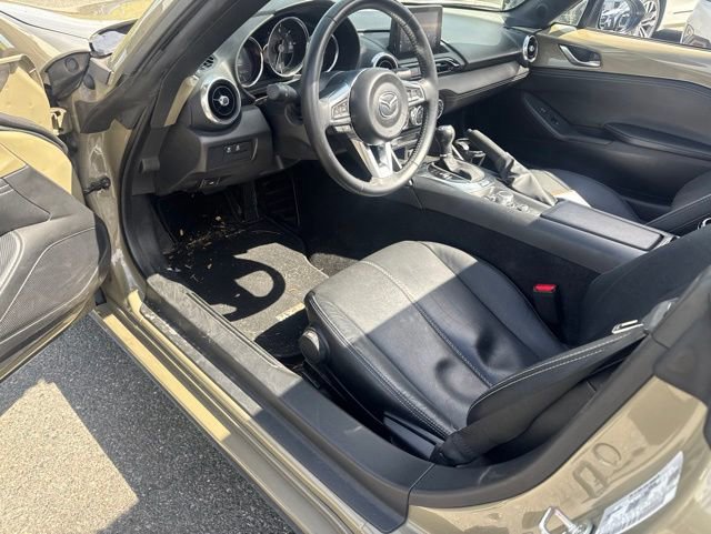 Used 2023 MAZDA MX-5 Miata Grand Touring RWD image 11