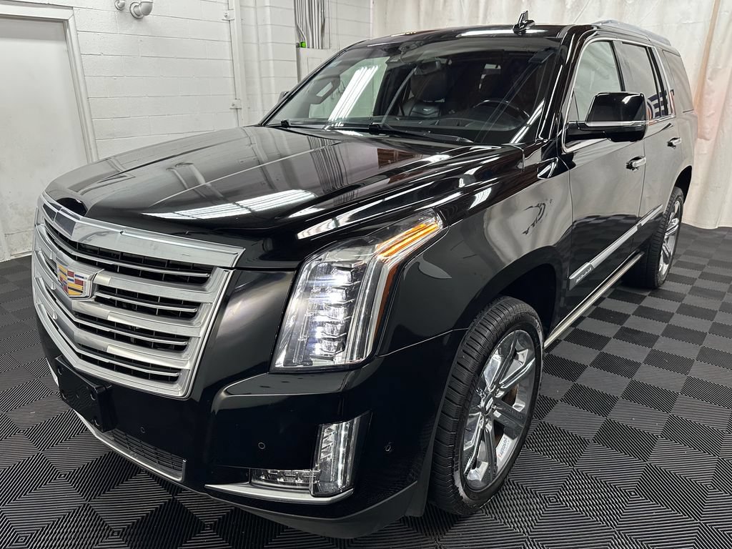 Used 2017 Cadillac Escalade Platinum AWD/4WD image 4