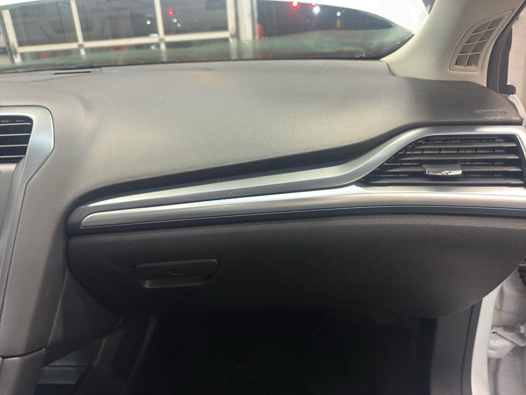 Used 2014 Ford Fusion Titanium FWD image 22