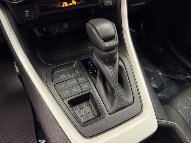 Certified 2025 Toyota RAV4 XLE AWD/4WD image 16