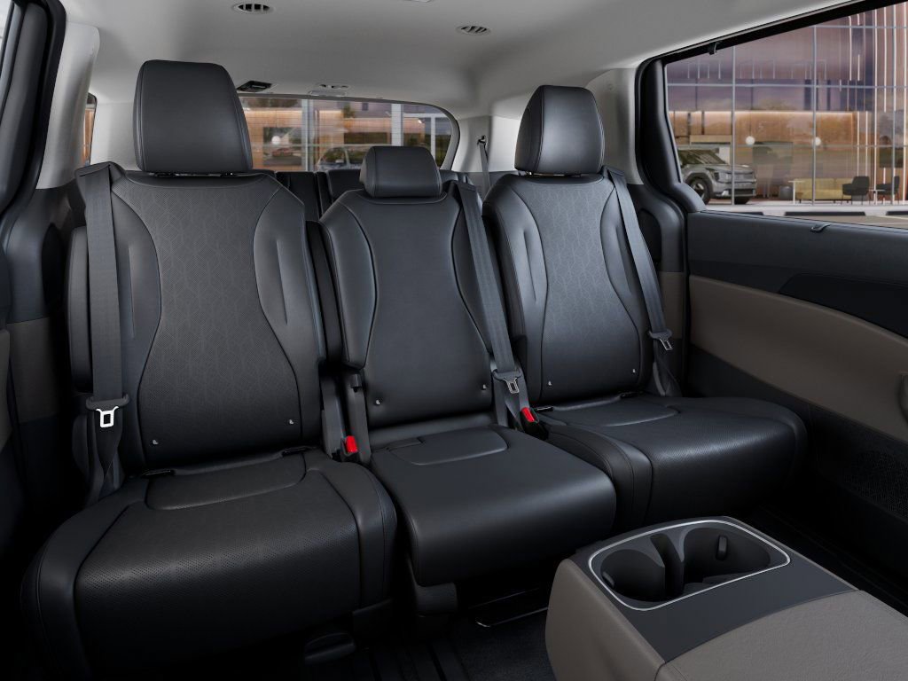 New 2025 Kia Carnival EX image 16