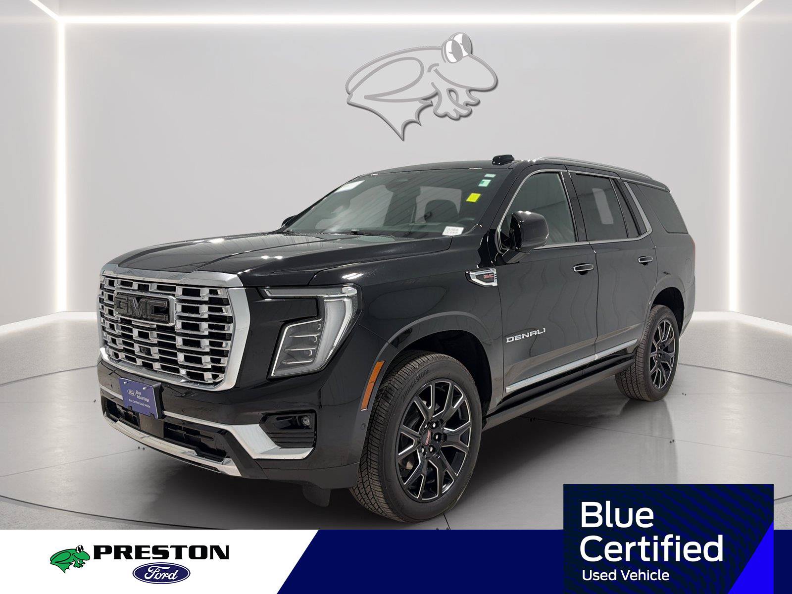 Used 2026 GMC Yukon Denali w/ Sun & Power Step Package AWD/4WD image 1