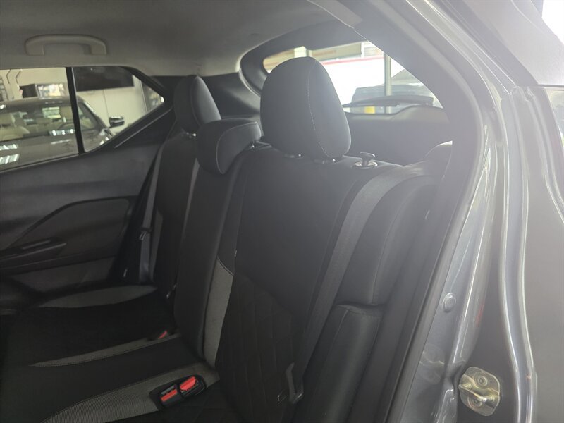 Used 2020 Nissan Kicks SV FWD image 17