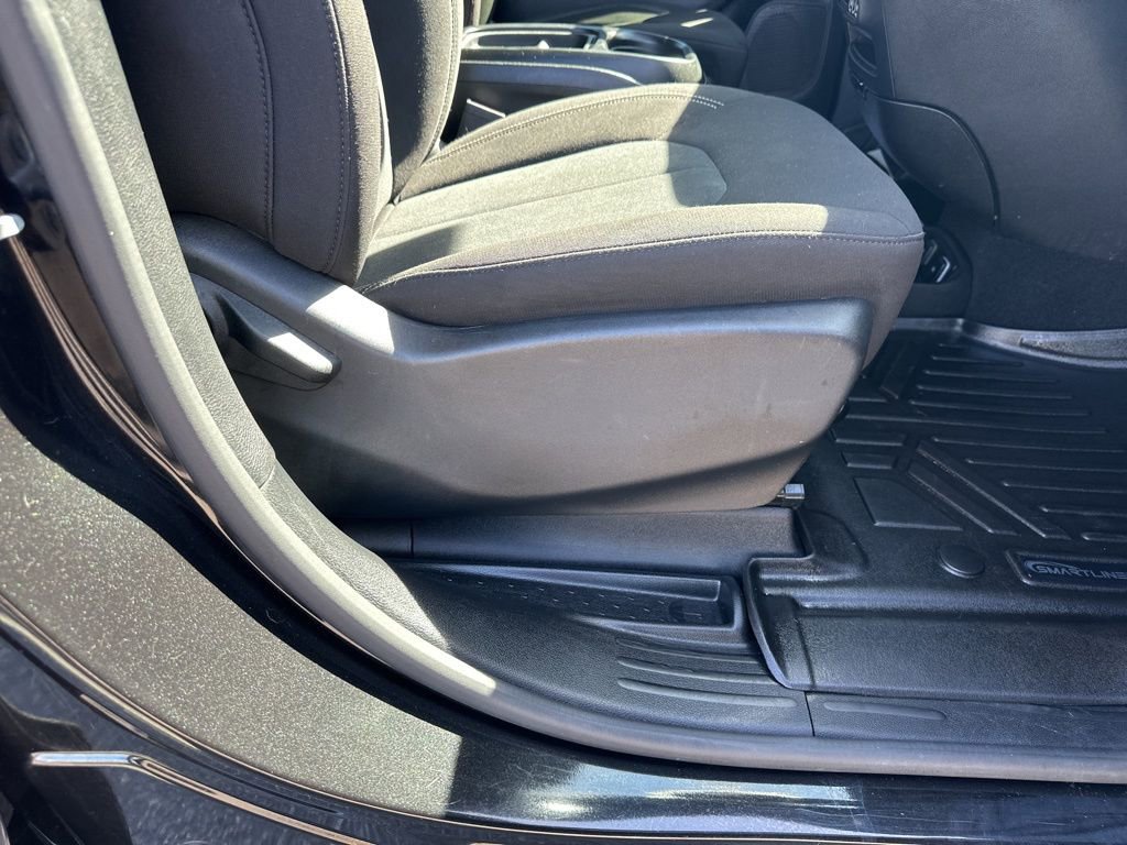 Used 2021 Chrysler Pacifica Touring w/ S Appearance Package image 30