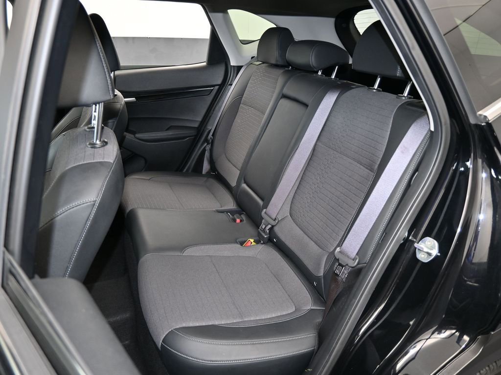 Used 2023 Kia Seltos S image 28
