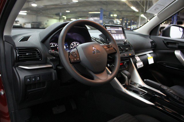 New 2026 Mitsubishi Eclipse Cross LE AWD/4WD image 5