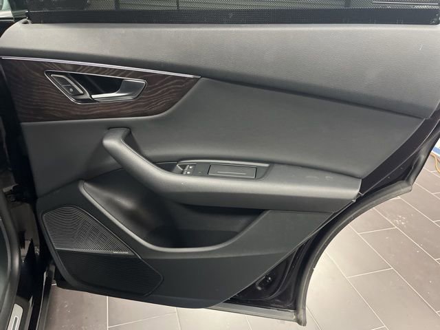 Used 2019 Audi Q8 Prestige image 17