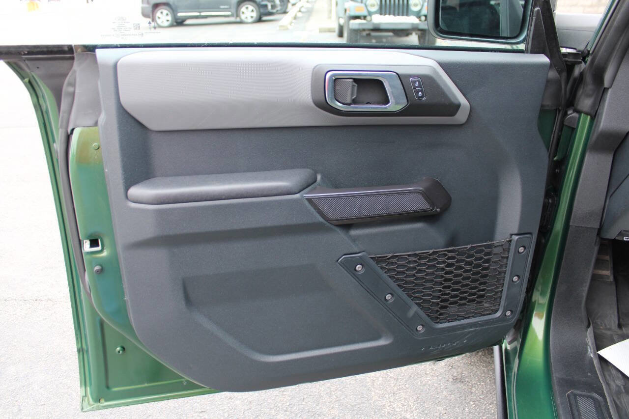 Used 2024 Ford Bronco Black Diamond image 18