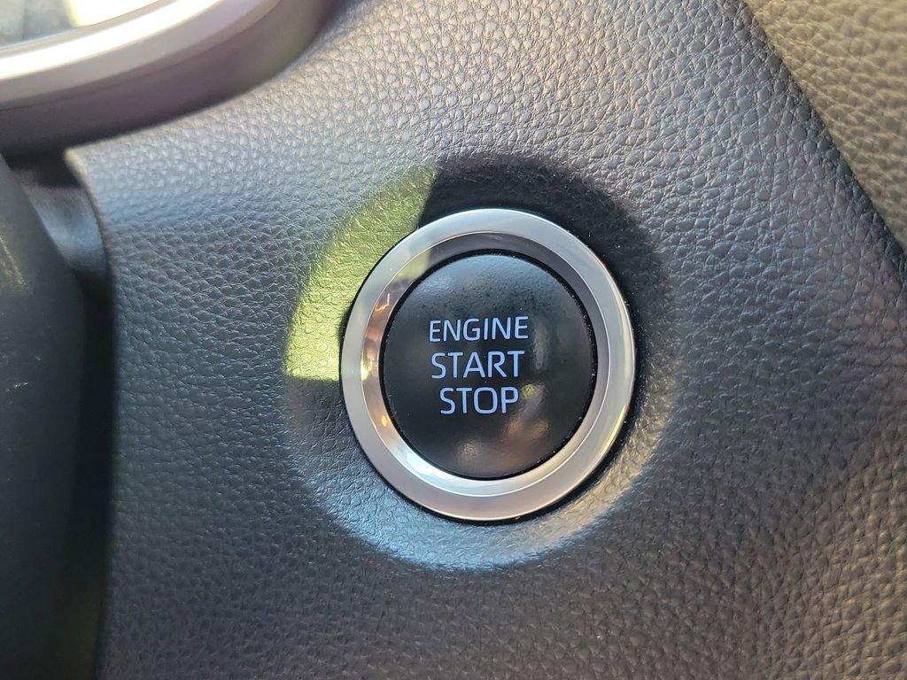 Used 2022 Toyota Corolla SE image 29